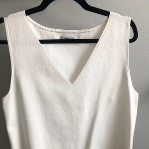 NEVER WORN Aritzia woven oversize sleeveless top